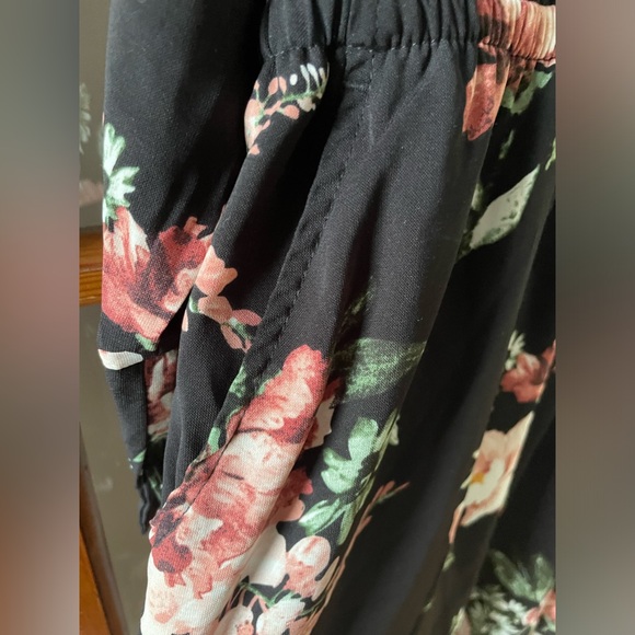 2/30$ all dresses - Picture 3 of 6